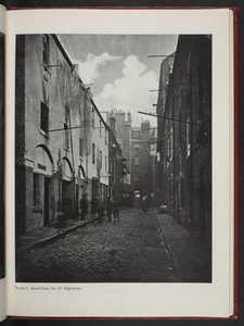 Broad Close, No. 167 High Street, de Old Closes and Streets of Glasgow de Thomas Annan