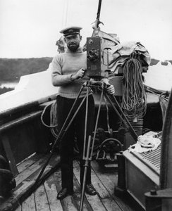 GH Wilkins em seu retorno da expedição em The Quest com Sir Ernest Shackleton, Plymouth, 16 de setembro de 1922
