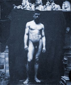 Retrato nu de Samuel Murray no estúdio de Eakin, 1890 (cianotipo)