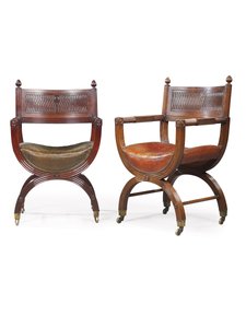 Poltrona com moldura em X de mogno do final do período vitoriano, atribuída a Marsh, Jones & Cribb, após um projeto de Thomas Hope, c.1880 (mogno)