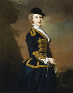 Retrato de Nancy Fortescue, vestindo um hábito de equitação azul escuro com sapo de ouro e boné,