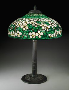 Candeeiro de mesa Dogwood, c.1910 (vidro com chumbo e bronze)