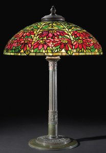 Candeeiro de mesa Poinsettia, c.1910 (vidro com chumbo e bronze)
