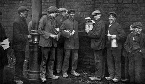 Votação da greve de carvão, Wheatsheaf Colliery, Pendlebury, janeiro de 1912, c1920
