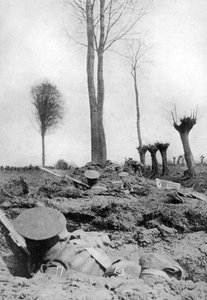 O regimento de Kings Liverpool à espera dos alemães, Primeira Guerra Mundial, 1914-1918, c1920