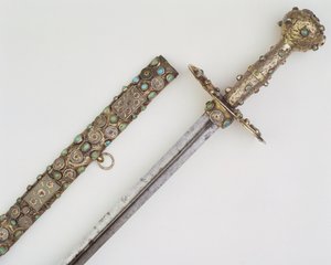 Punho de espada com bainha (prata, aço e pedras preciosas)