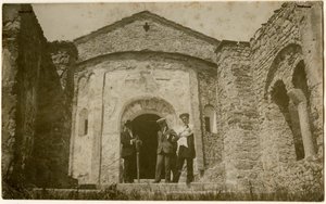 Abadia de San Pietro al Monte, Civate, Lombardia, Itália, fotografia de Ugo Monneret de Villard, cerca de 1910