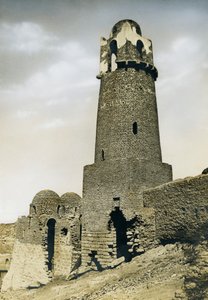 Minarete de al-Mashhad al-Bahari, perto de Assuão, Egito, fotografia de Ugo Monneret de Villard de Ugo Monneret de Villard