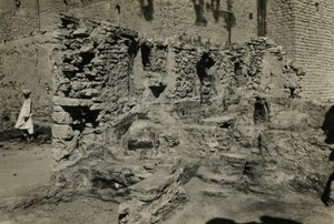 Ruínas da igreja no Mosteiro de São Simeão, Assuão, Egito, fotografia de Ugo Monneret de Villard de Ugo Monneret de Villard