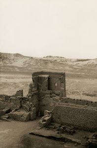 Torre ocidental do Mosteiro de São Simeão, Assuão, Egito, fotografia de Ugo Monneret de Villard de Ugo Monneret de Villard