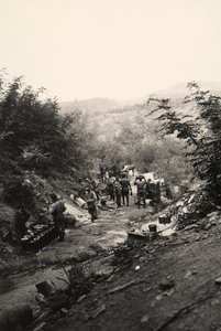 Soldados italianos da Primeira Guerra Mundial em Podgora, na frente ítalo-austríaca (foto p/b)
