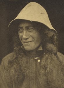 Retrato, Tauranga, c.1930 (impressão em gelatina de prata) de Una Garlick