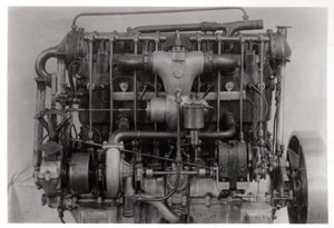 Motor de dirigível Daimler de 115 cv do Zeppelin LZ 6, c1909-1910 1933 de Unbekannt