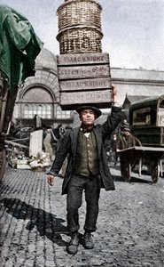 Porteiro do mercado de Covent Garden, Londres, c1922. de Unbekannt
