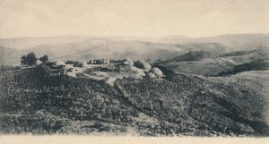 Um Kafir Kraal - Zululand, início do século XX. de Unbekannt