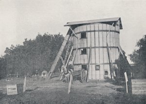 Um silo, perto de Mildura, Victoria, 1923. de Unbekannt
