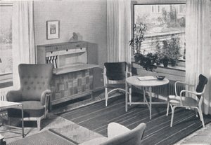 Uma sala de estar sueca com móveis projetados por Caarl-Axel Acking e feitos por Svenska Mobelfabrike de Unbekannt