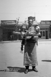 Um fornecedor de limonada, Damasco, Síria, c1920s-c1930s de Unbekannt