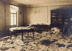 Um quarto depois de uma busca, Rússia, início do século XX de Unbekannt