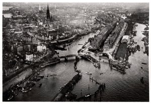 Vista aérea do porto de Hamburgo, Alemanha, de um Zeppelin, c1931 1933 de Unbekannt