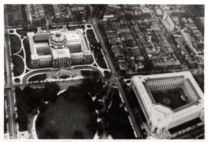 Vista aérea da Biblioteca do Congresso, Washington DC, EUA, de um Zeppelin, 1928 1933 de Unbekannt