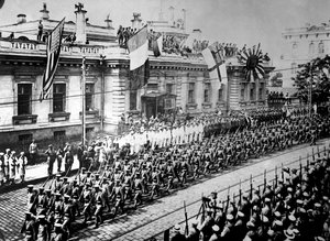 Soldados e marinheiros aliados em Vladivostok, Rússia, setembro de 1918 de Unbekannt
