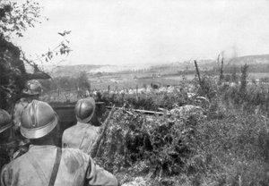 Barragem de artilharia antes de um avanço, Aisne, França, 2 de setembro de 1918 de Unbekannt