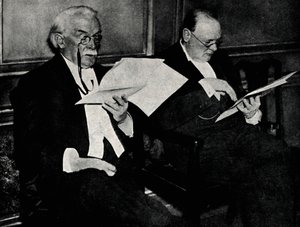 Em um jantar público no Connaught Rooms, 20 de novembro de 1934, 1945. de Unbekannt