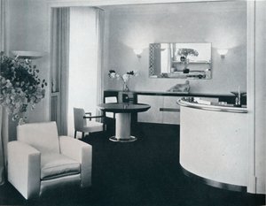 Bar canto de uma sala de jantar desenhado por Jacques Adnet, c1940 de Unbekannt