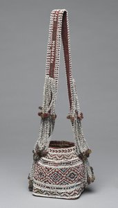 Basket, c 1875-1917. de Unbekannt