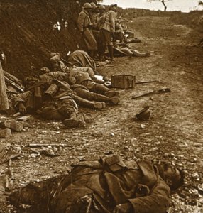 Órgãos após a tomada de Courcelles, norte da França, 1918 de Unbekannt