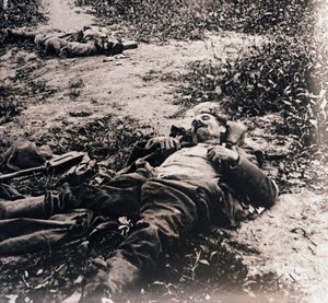 Corpos de soldados mortos, c1914-c1918 de Unbekannt