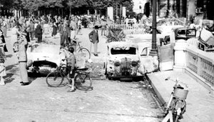 Carros queimados, Place de la Concorde, libertação de Paris, agosto de 1944 de Unbekannt