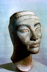 Busto de Nefertiti, Egito, 1375 aC de Unbekannt