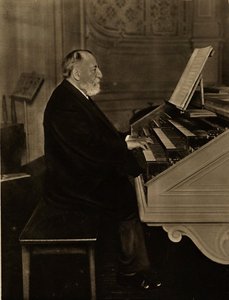 Camille Saint-Saëns 1835-1921 no Órgão, 1913. de Unbekannt