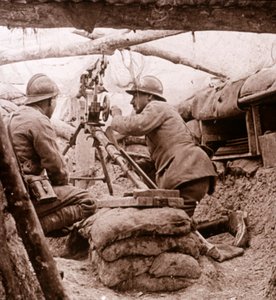 Metralhadora camuflada, c1914-c1918 de Unbekannt