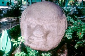 Cabeça monolítica esculpida de Monte Alto, Guatemala, período pré-colombiano, pré-clássico, 1500-100 aC de Unbekannt