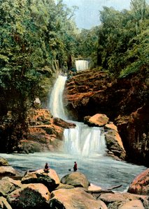 Cascata em Namora, Madagascar, final do século XIX de Unbekannt