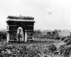 Celebrando a libertação de Paris, 26 de agosto de 1944 de Unbekannt