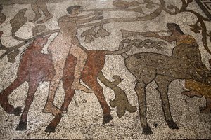 Mosaico da nave central no chão de Otranto duomo : cavaleiros, Otranto, Itália de Unbekannt