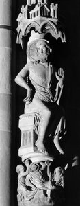 Cristo Juiz Escultura na coluna dos anjos. Cathedrale Notre Dame de Strasbourg (Baixo Reno) de Unbekannt