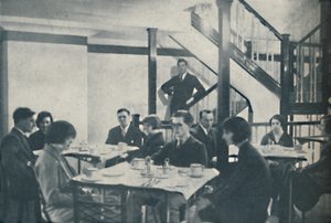 Conforto para passageiros e cabine de um maravilhoso controle central, c1935 de Unbekannt