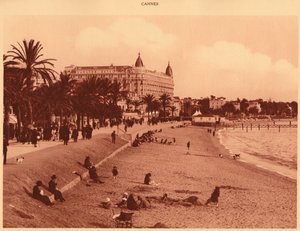 Croisette Promenade - Praia e Casino, Cannes, 1930. de Unbekannt