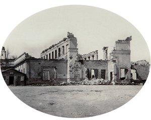 Edifício danificado em Sebastopol após a Guerra da Crimeia, Crimeia, década de 1850 de Unbekannt