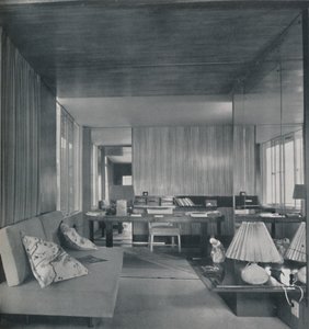 Mesa na sala de estar do quarto, 1942. de Unbekannt