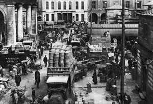 De manhã cedo em Covent Garden, Londres, 1926-1927 de Unbekannt