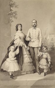Imperador Franz Joseph I com a imperatriz Elisabeth e seus filhos ..., ca 1860. de Unbekannt