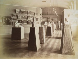 Sala de exposições, Casa da Associação de Literatura e Artes, Rússia, década de 1910 de Unbekannt