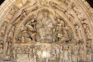 Basílica da abadia de Fleury portão norte tympanum : Cristo em glória rodeado de evangelistas Saint Benoit sur Loire França de Unbekannt