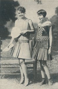 Vestidos de tiras de madeira, c1935 de Unbekannt
